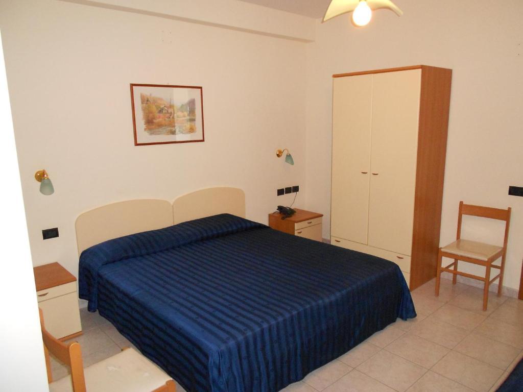 Hotel Santangelo Monte SantʼAngelo Habitación foto