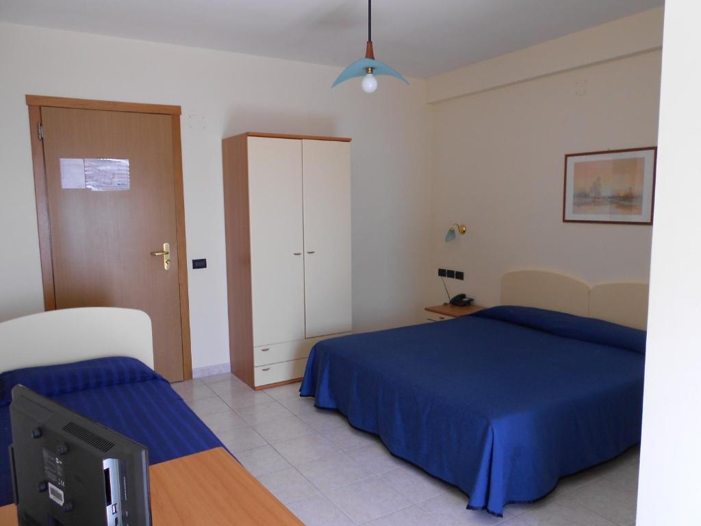 Hotel Santangelo Monte SantʼAngelo Habitación foto